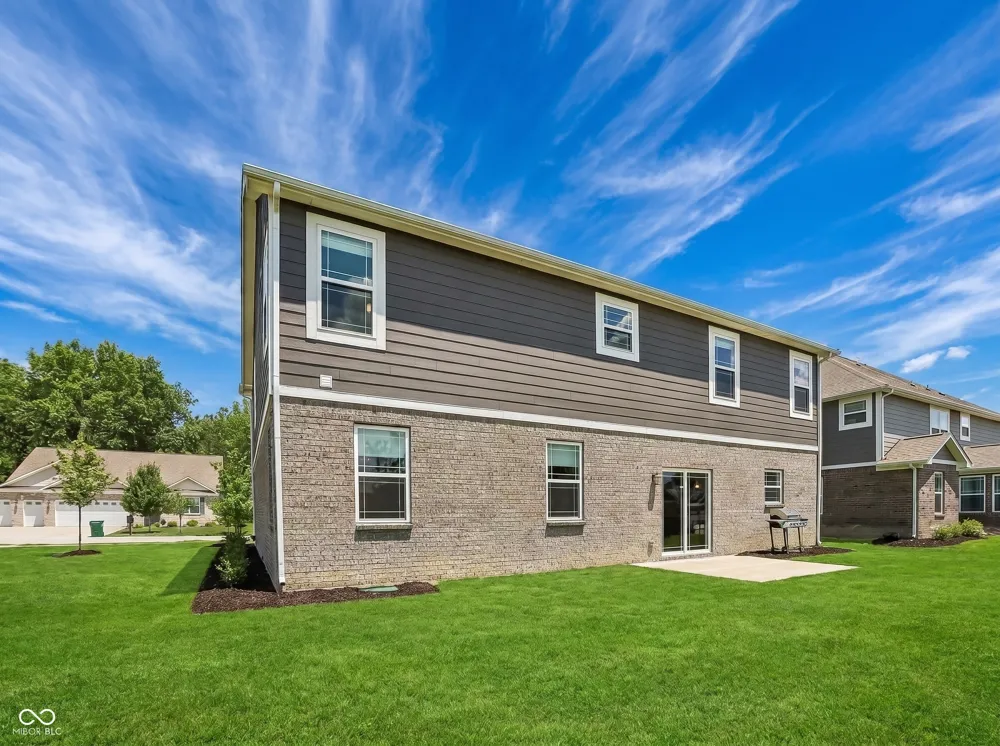 6077 Dugan Drive Whitestown, IN 46075