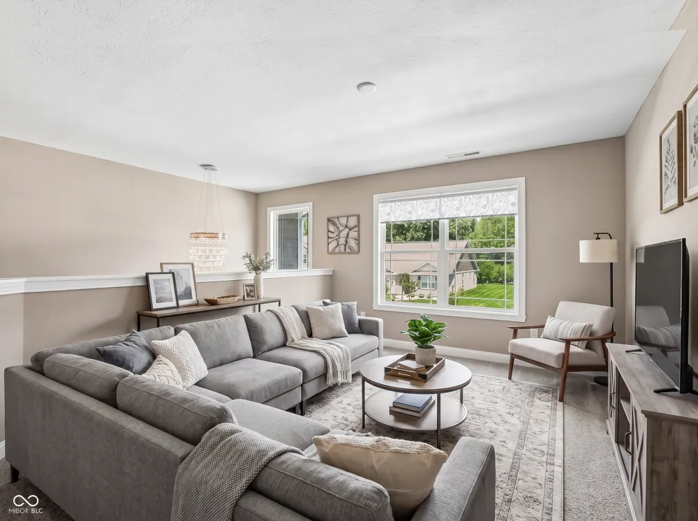 6077 Dugan Drive Whitestown, IN 46075