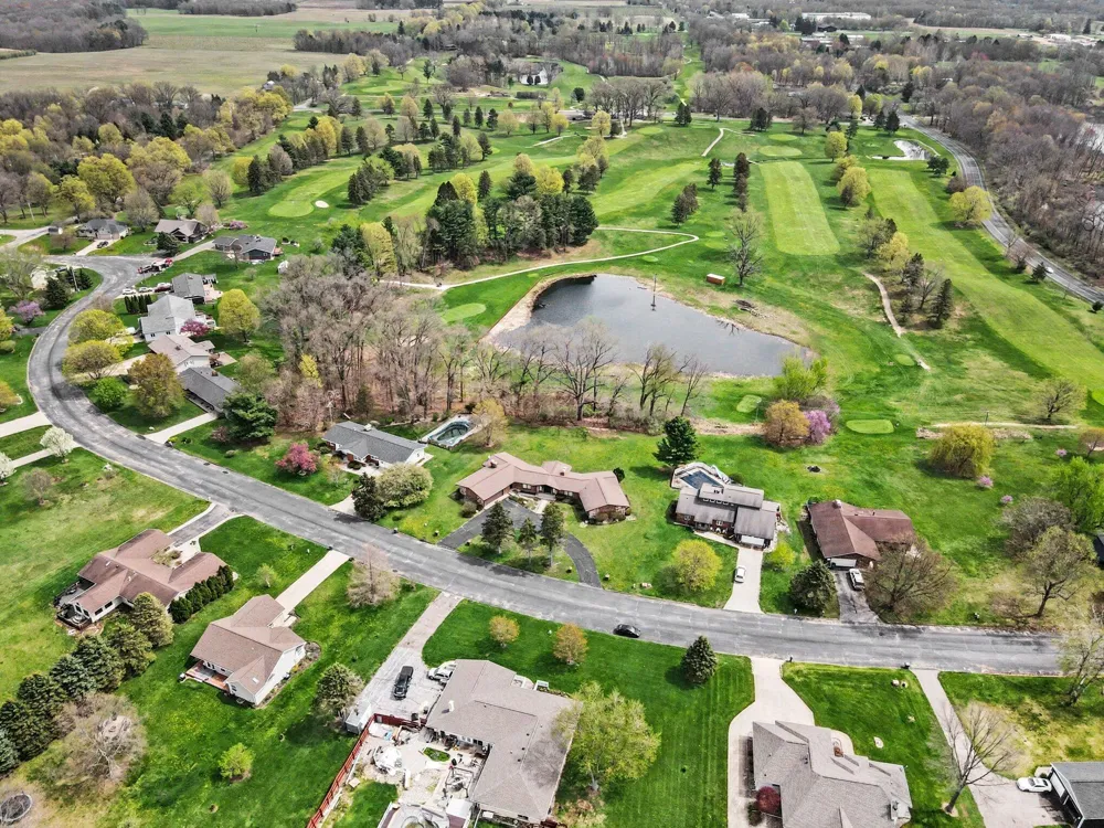 56585 Fairway Drive Paw Paw, MI 49079