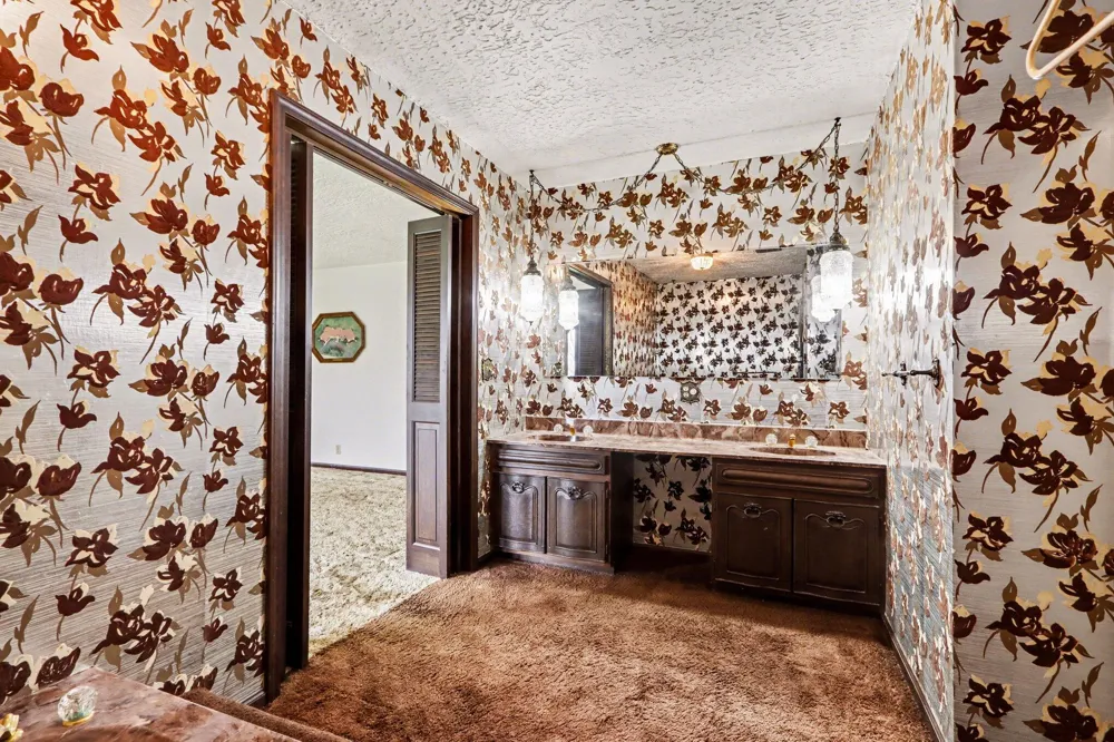 56585 Fairway Drive Paw Paw, MI 49079