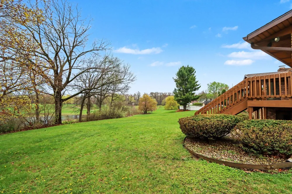 56585 Fairway Drive Paw Paw, MI 49079