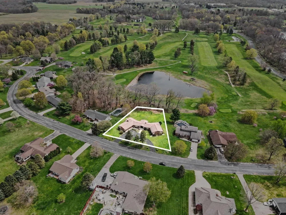 56585 Fairway Drive Paw Paw, MI 49079