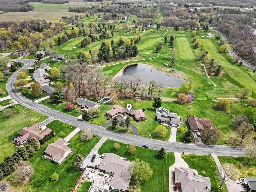 56585 Fairway Drive Paw Paw, MI 49079