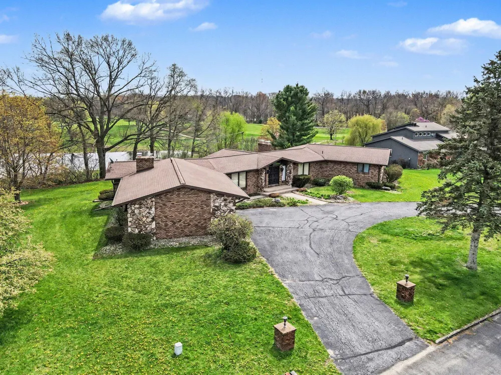 56585 Fairway Drive Paw Paw, MI 49079