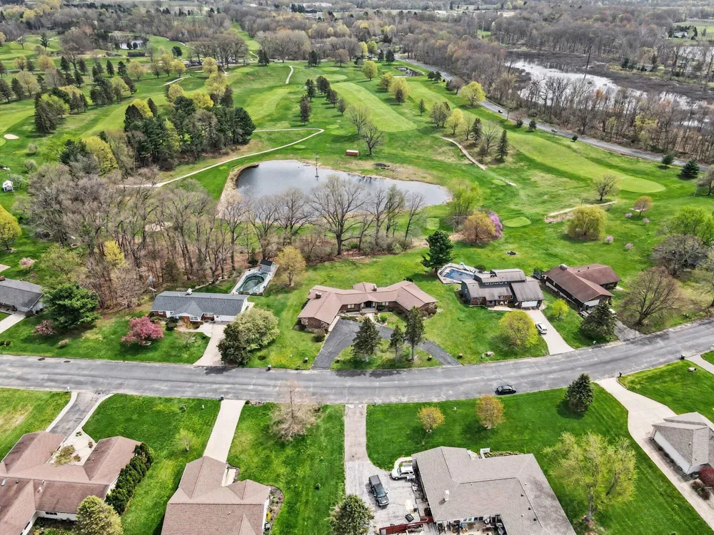 56585 Fairway Drive Paw Paw, MI 49079