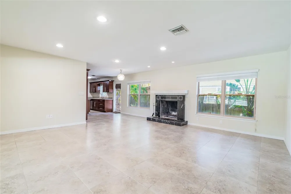 303 WILDWOOD WAY #A Clearwater, FL 33756