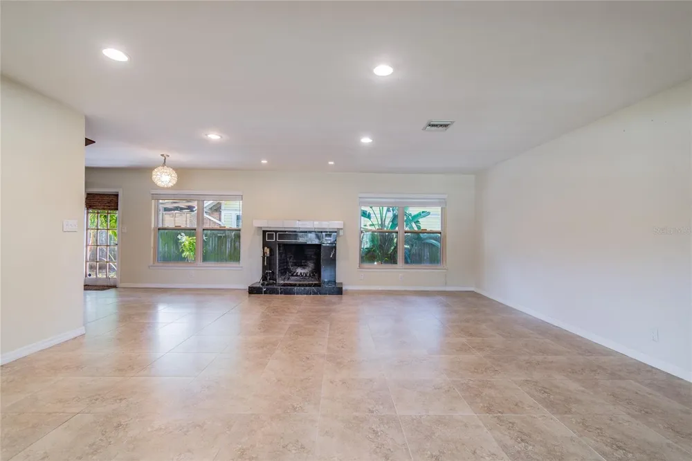 303 WILDWOOD WAY #A Clearwater, FL 33756