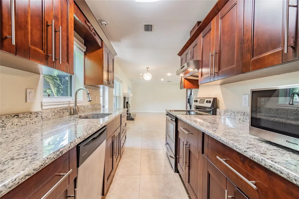 303 WILDWOOD WAY #A Clearwater, FL 33756