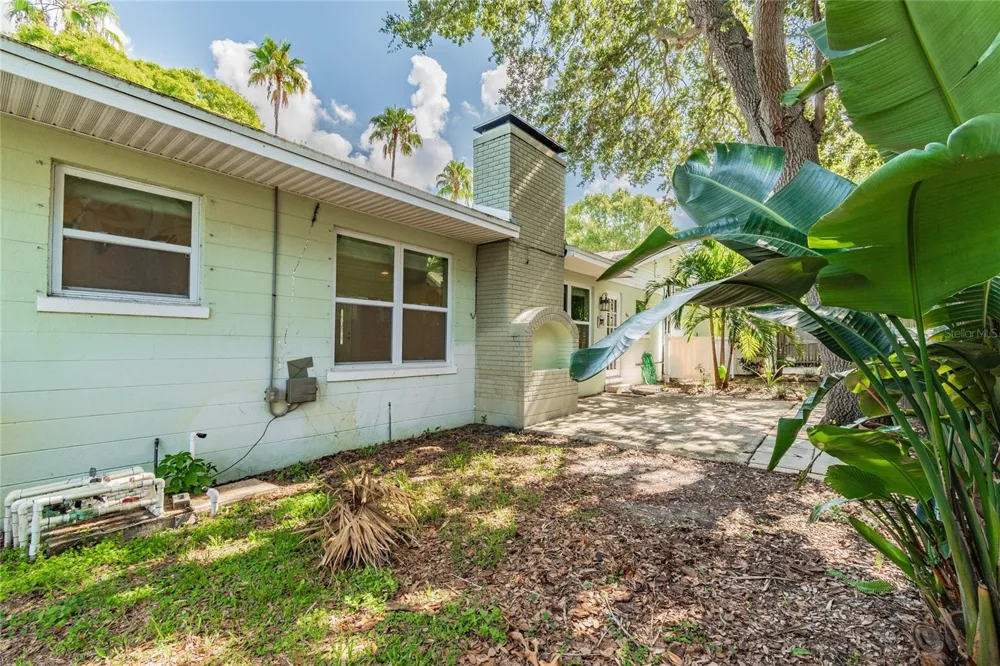 303 WILDWOOD WAY #A Clearwater, FL 33756