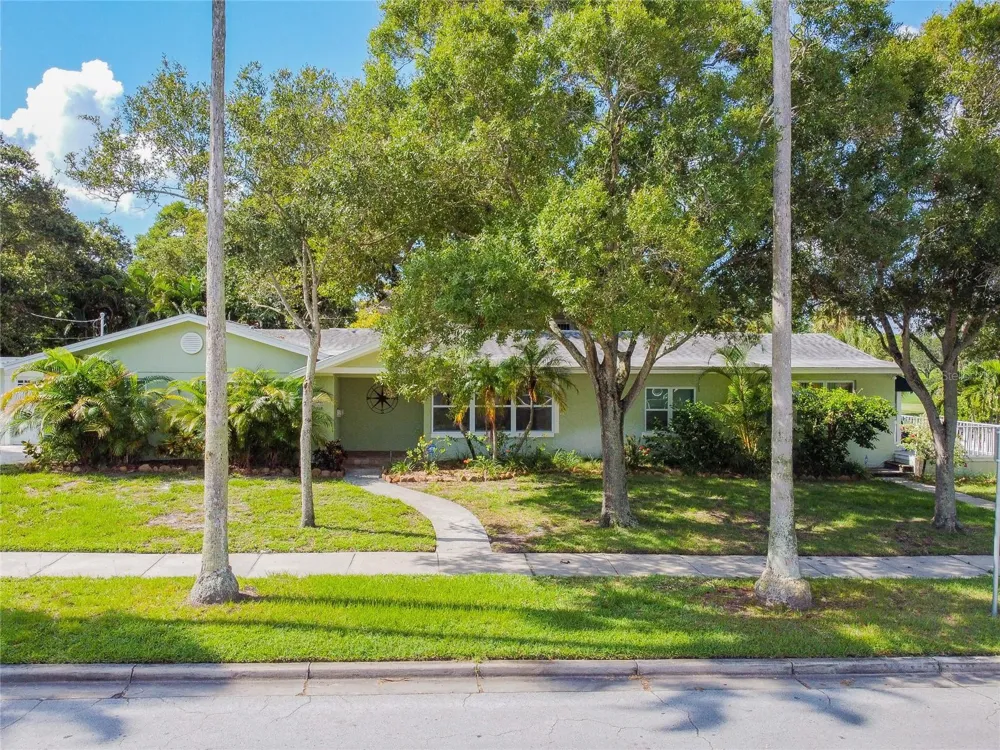 303 WILDWOOD WAY #A Clearwater, FL 33756