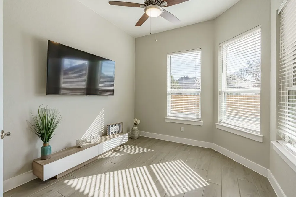 4627 Arques Avenue Round Rock, TX 78681
