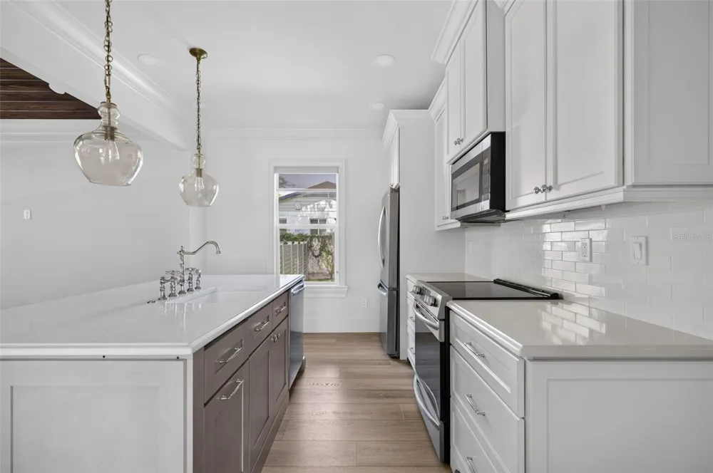 1225 E AMELIA STREET Orlando, FL 32803
