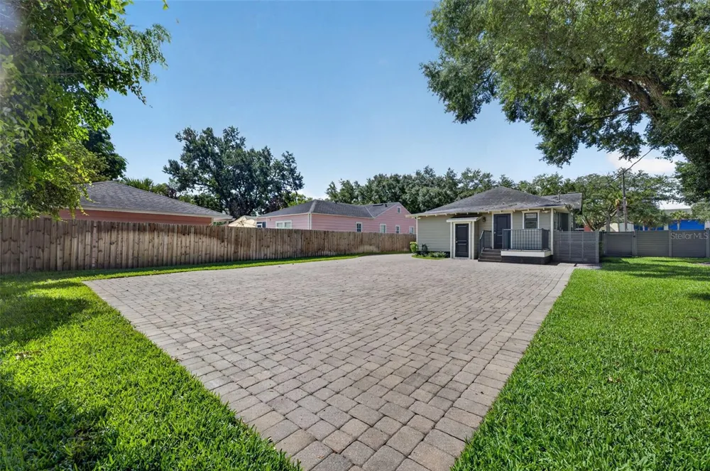 1225 E AMELIA STREET Orlando, FL 32803