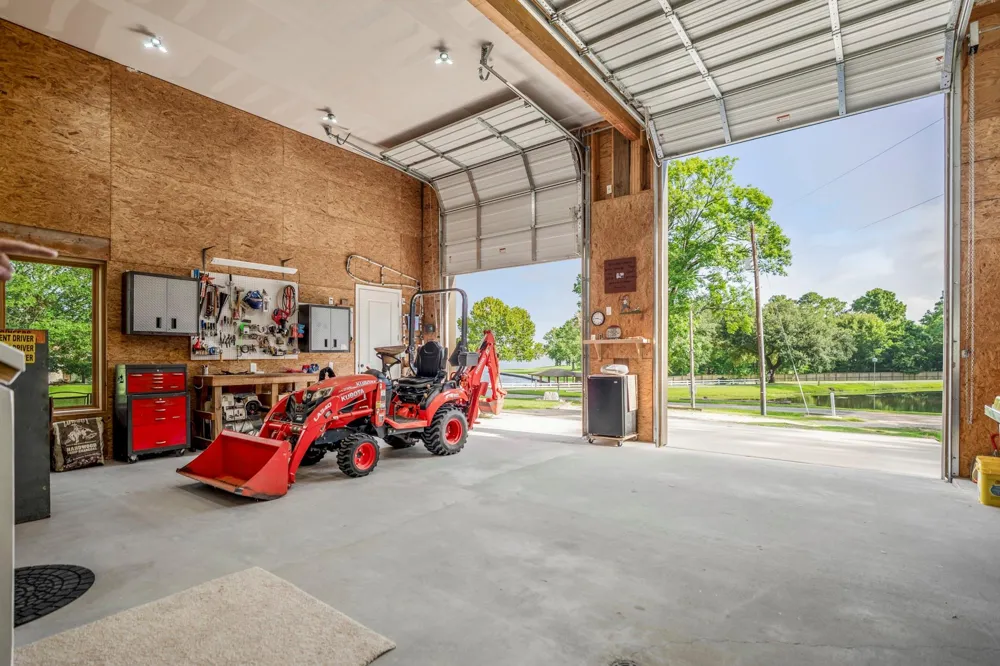 9239 Lake Conroe Drive Conroe, TX 77304