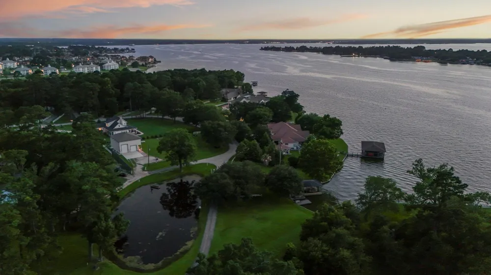 9239 Lake Conroe Drive Conroe, TX 77304