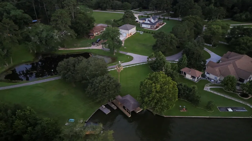 9239 Lake Conroe Drive Conroe, TX 77304