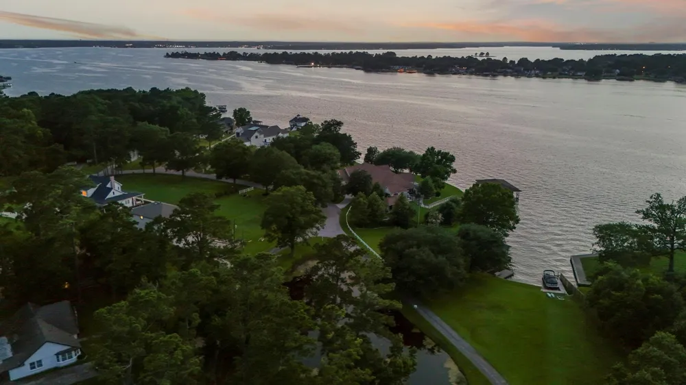 9239 Lake Conroe Drive Conroe, TX 77304