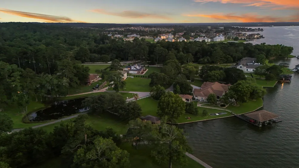 9239 Lake Conroe Drive Conroe, TX 77304