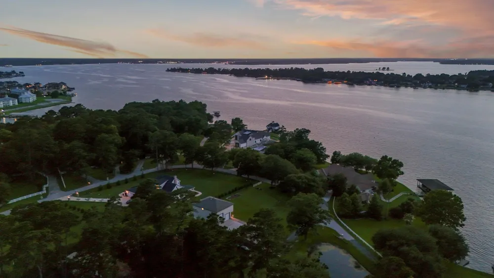 9239 Lake Conroe Drive Conroe, TX 77304