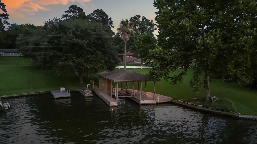 9239 Lake Conroe Drive Conroe, TX 77304