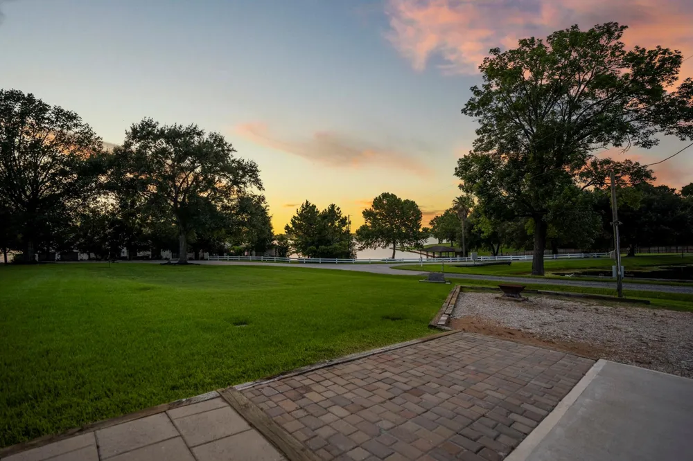 9239 Lake Conroe Drive Conroe, TX 77304