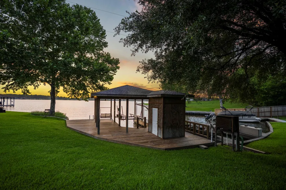9239 Lake Conroe Drive Conroe, TX 77304