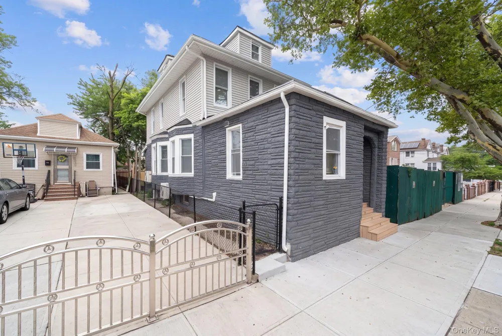 325 Newman Avenue Bronx, NY 10473