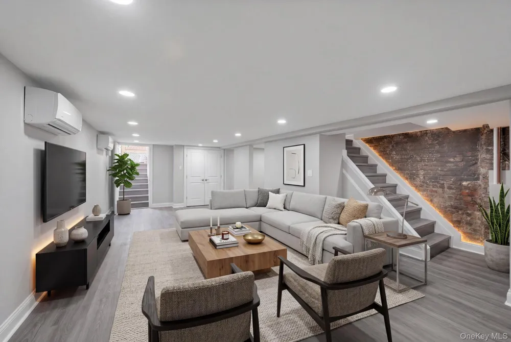325 Newman Avenue Bronx, NY 10473