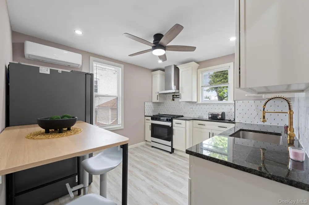 325 Newman Avenue Bronx, NY 10473