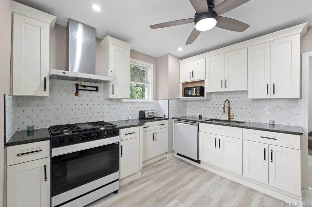 325 Newman Avenue Bronx, NY 10473