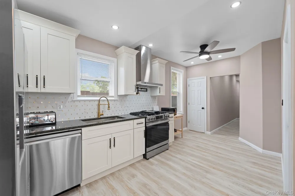 325 Newman Avenue Bronx, NY 10473