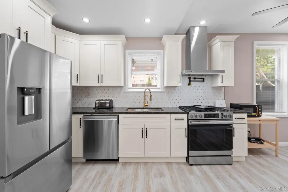 325 Newman Avenue Bronx, NY 10473