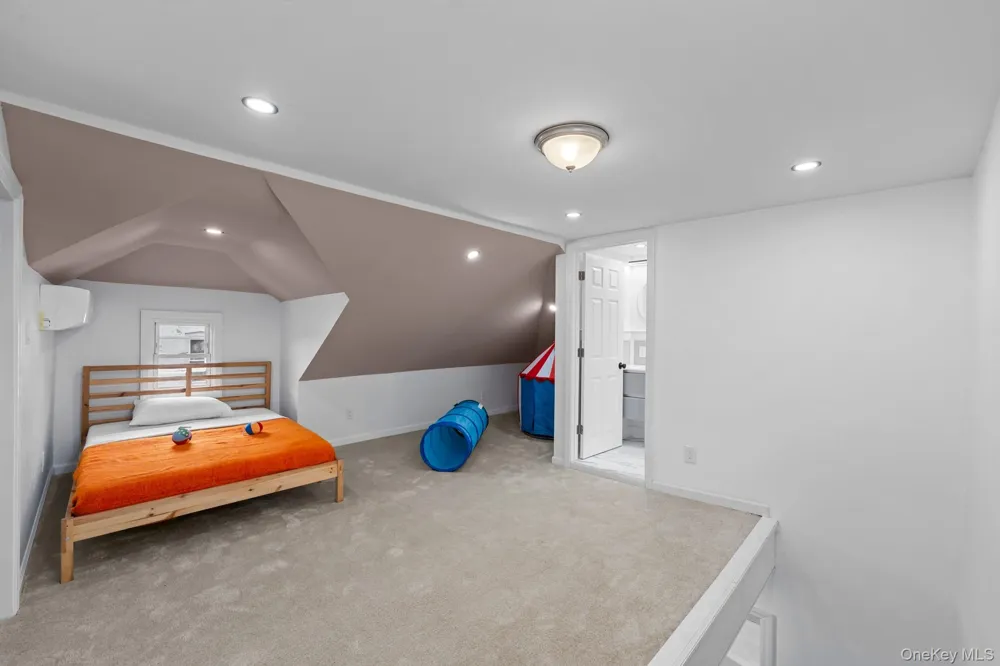 325 Newman Avenue Bronx, NY 10473