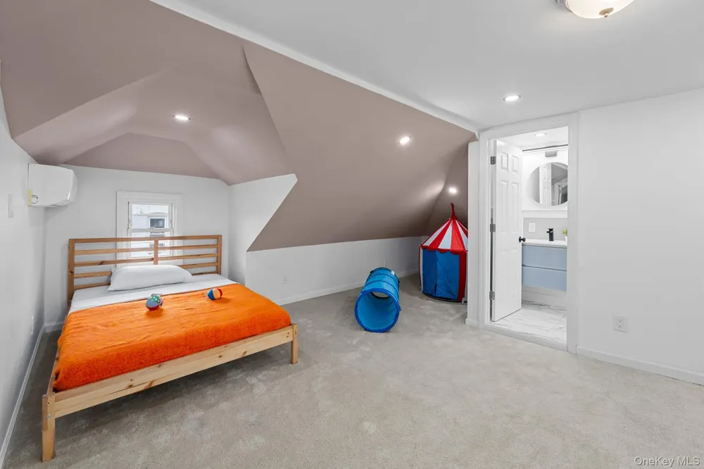 325 Newman Avenue Bronx, NY 10473