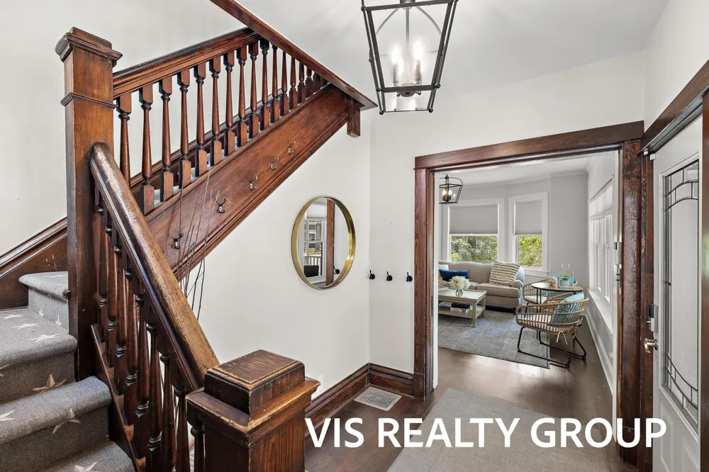 627 Fulton Avenue Grand Haven, MI 49417
