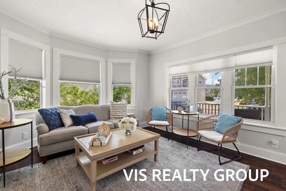 627 Fulton Avenue Grand Haven, MI 49417