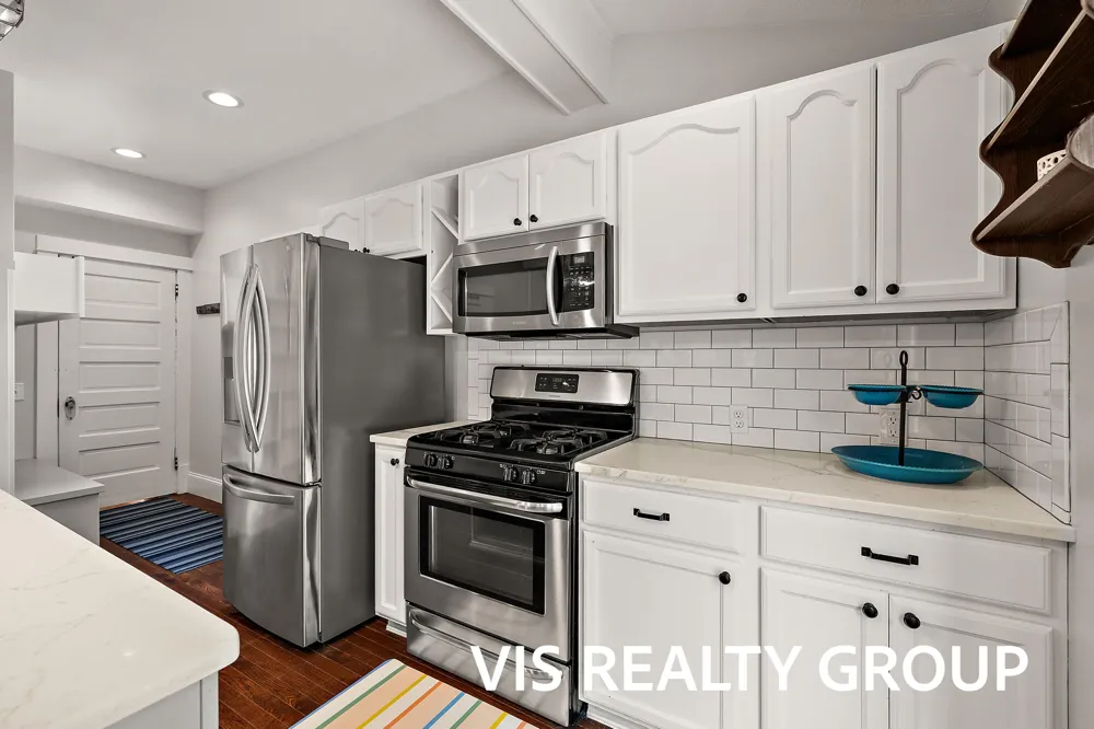 627 Fulton Avenue Grand Haven, MI 49417