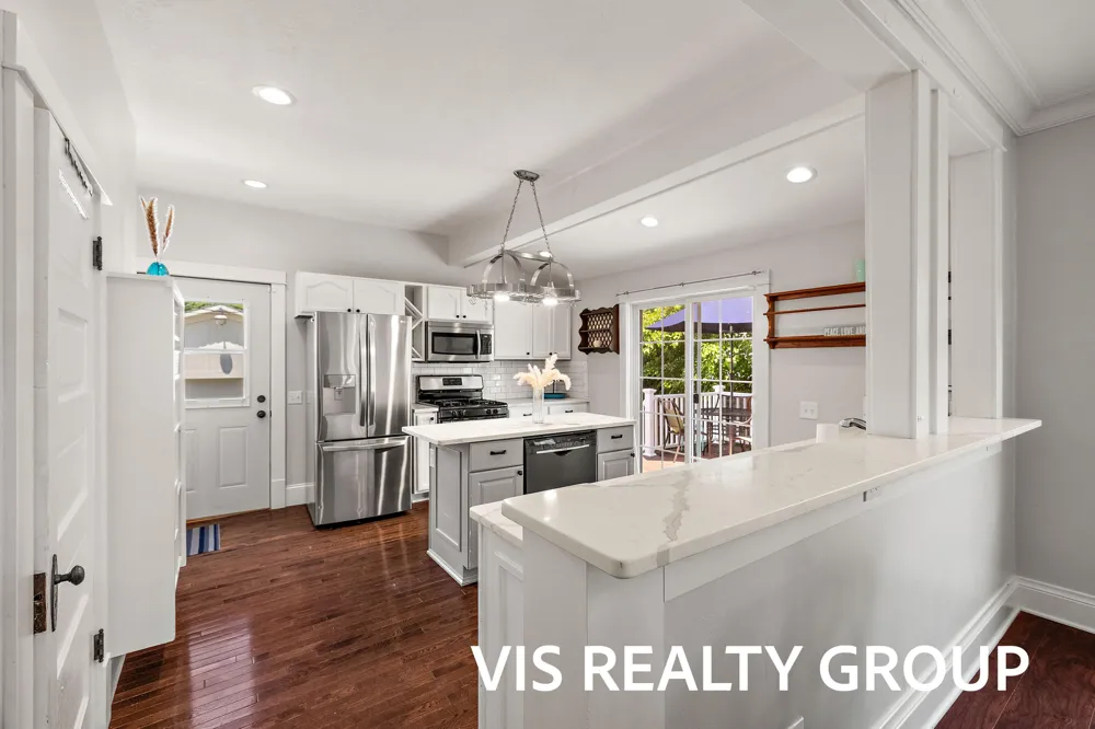 627 Fulton Avenue Grand Haven, MI 49417