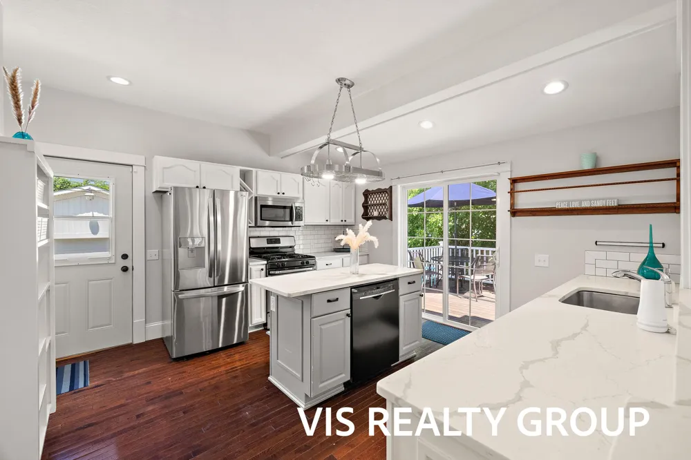 627 Fulton Avenue Grand Haven, MI 49417