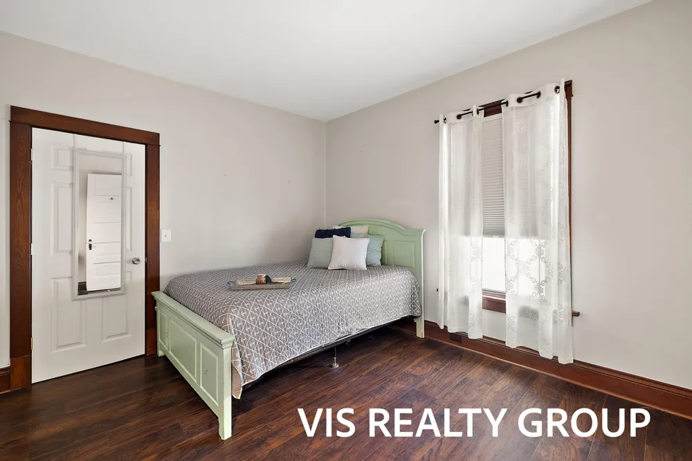 627 Fulton Avenue Grand Haven, MI 49417