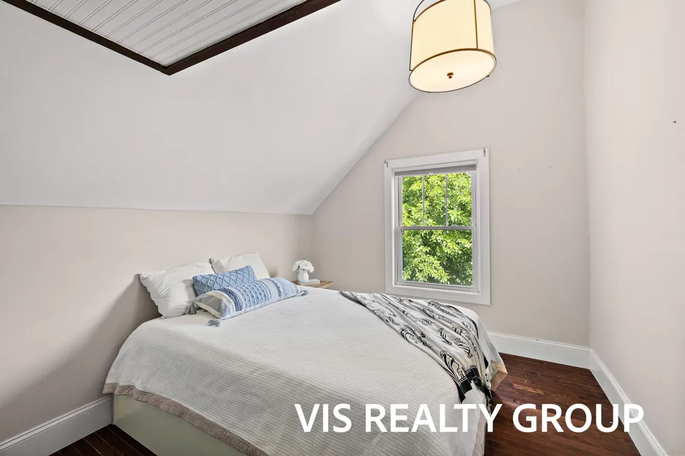 627 Fulton Avenue Grand Haven, MI 49417