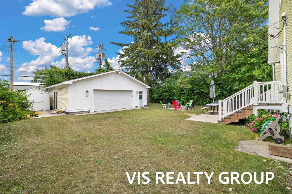 627 Fulton Avenue Grand Haven, MI 49417