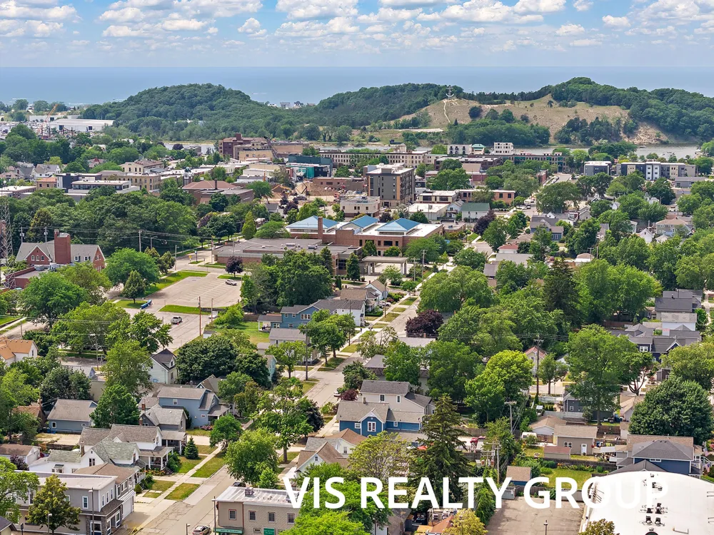 627 Fulton Avenue Grand Haven, MI 49417