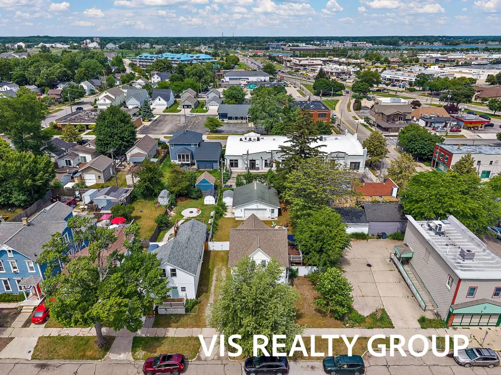 627 Fulton Avenue Grand Haven, MI 49417