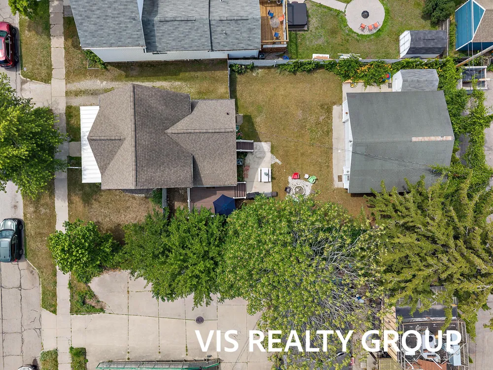 627 Fulton Avenue Grand Haven, MI 49417