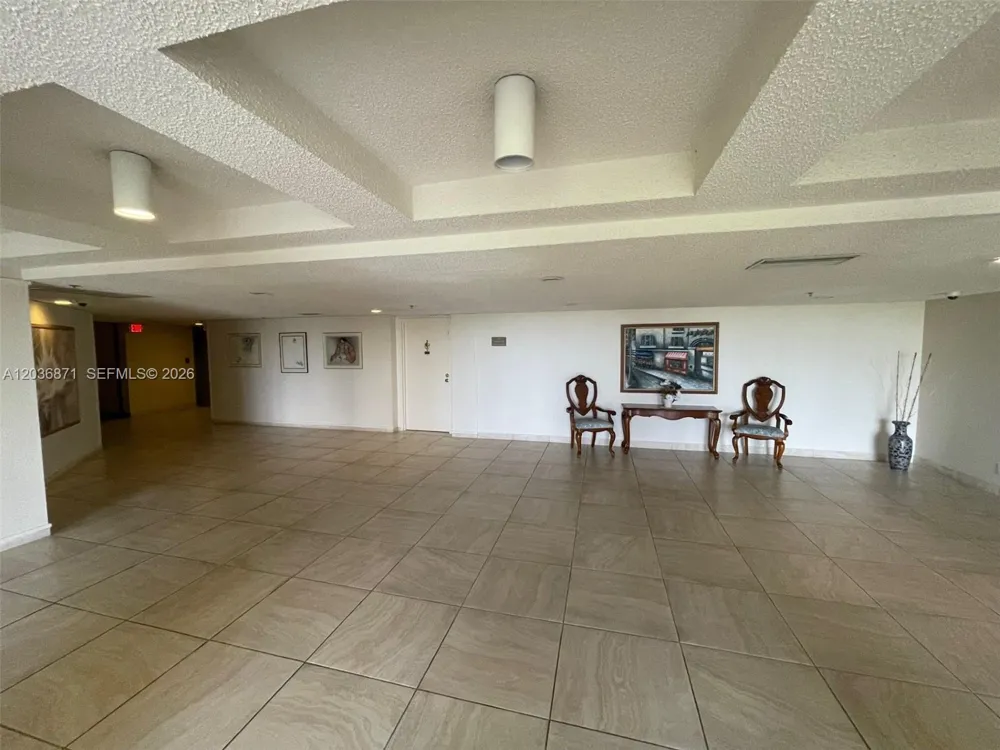 16300 Golf Club Rd #508 Weston, FL 33326