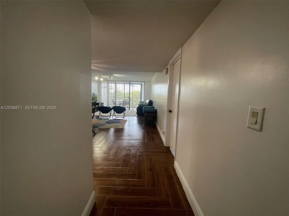 16300 Golf Club Rd #508 Weston, FL 33326