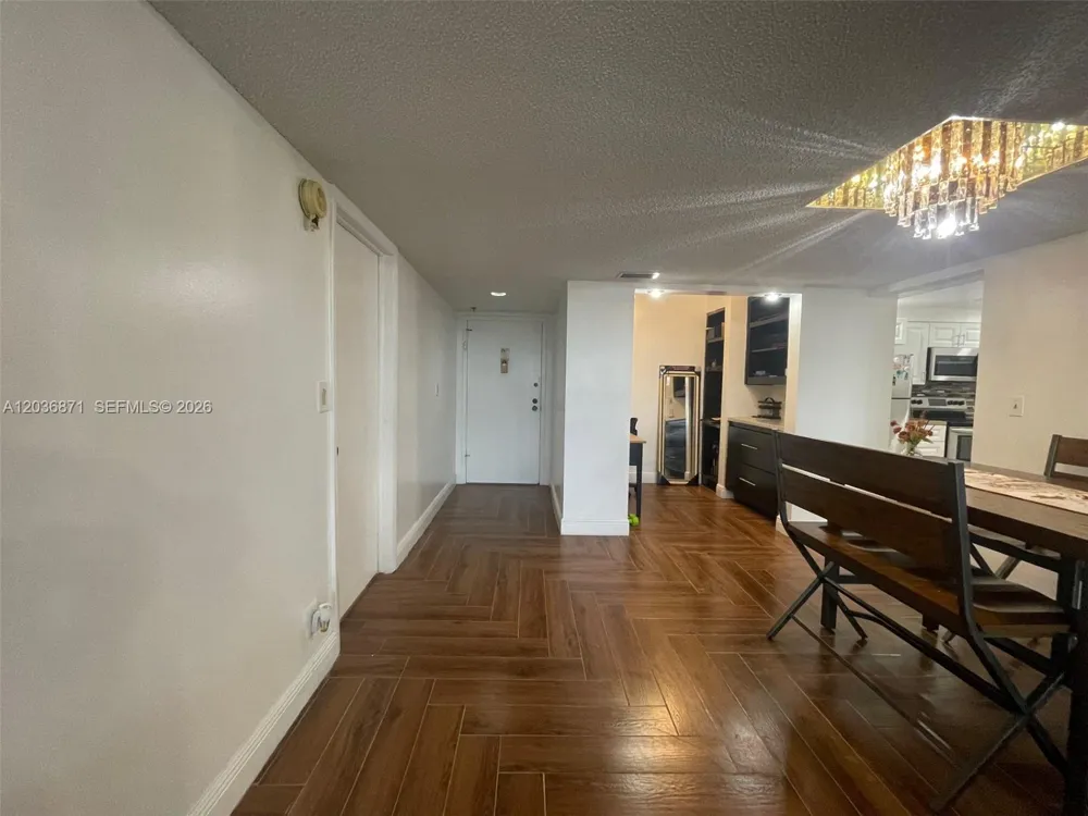 16300 Golf Club Rd #508 Weston, FL 33326