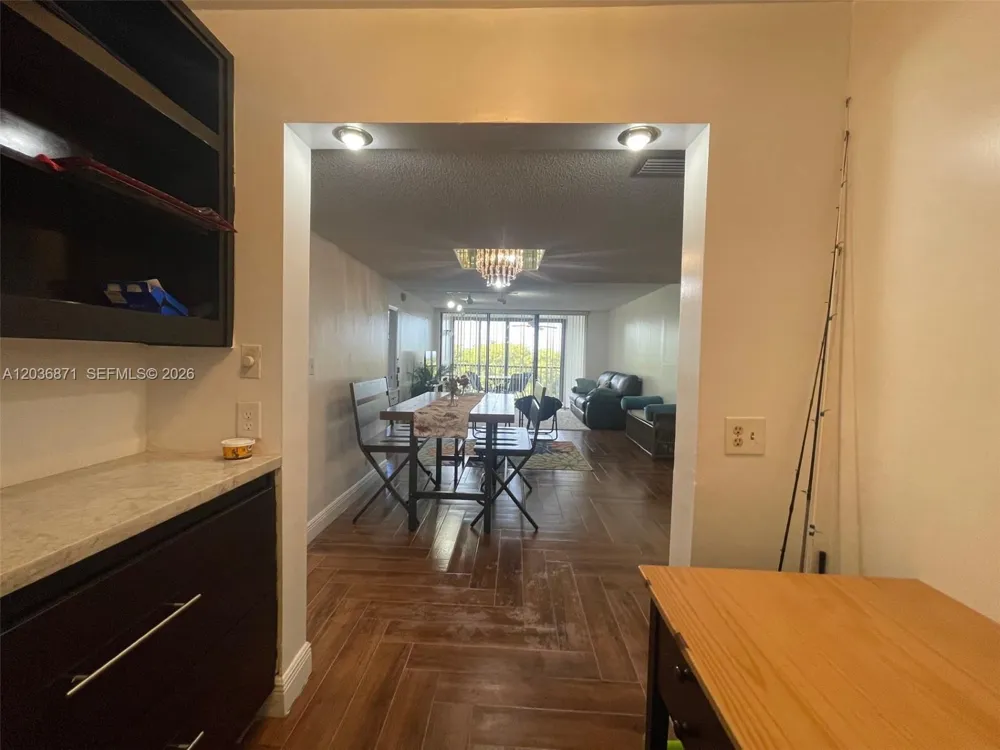 16300 Golf Club Rd #508 Weston, FL 33326