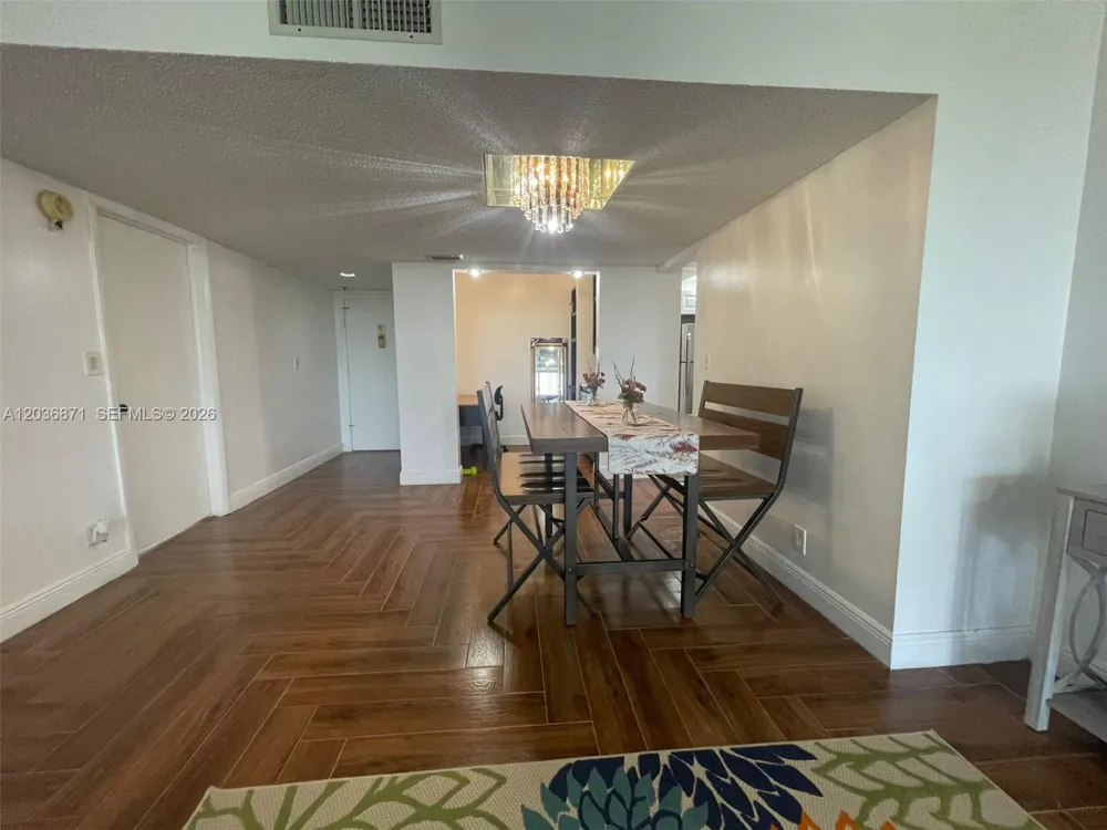 16300 Golf Club Rd #508 Weston, FL 33326
